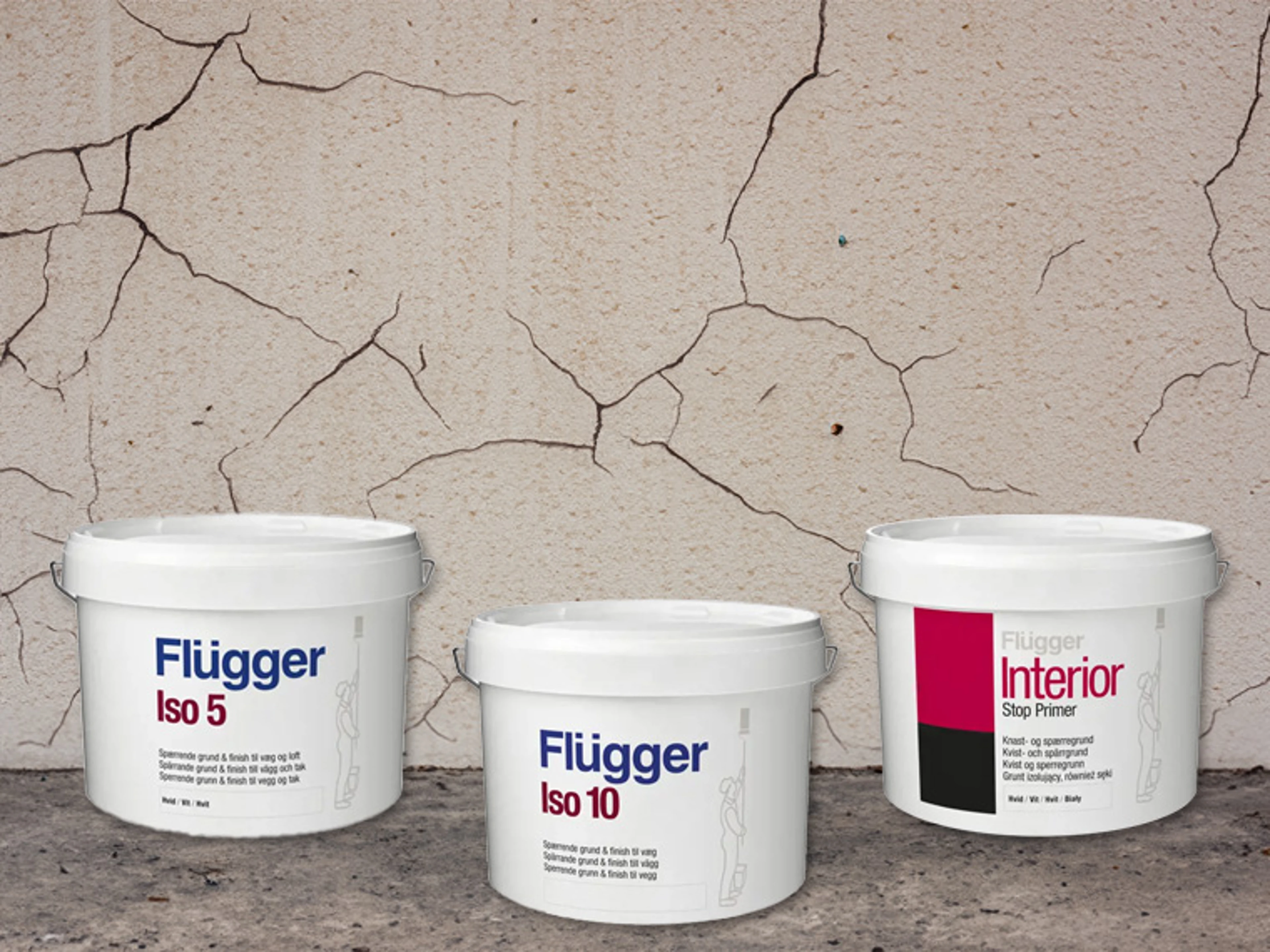 Billede af Flügger Iso 5, Iso 10 og Interior Stop Primer med en beige baggrund.