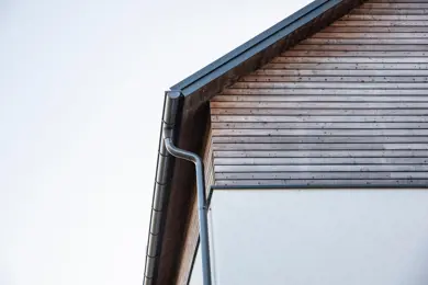 Guide: Sådan rengør du dine træfacader | Flügger Wood Tex